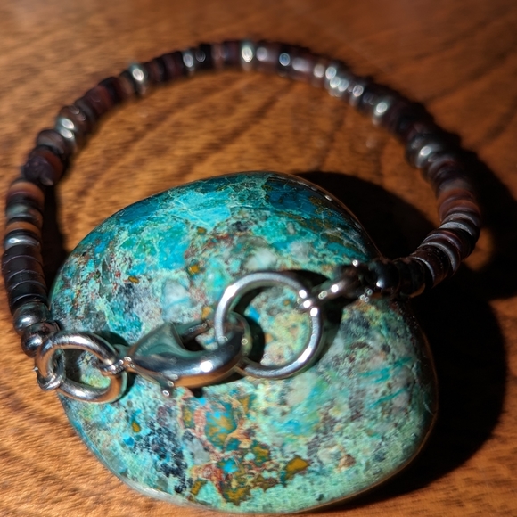 Handmade shell beaded bracelet - Picture 6 of 10